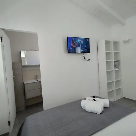Holmann Apartment *